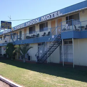 Motel Three Moon, Monto